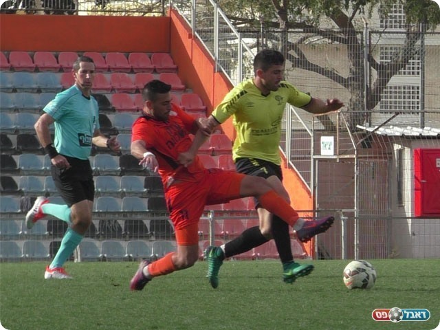 דור אזולאי כובש הצמד להוד השרון